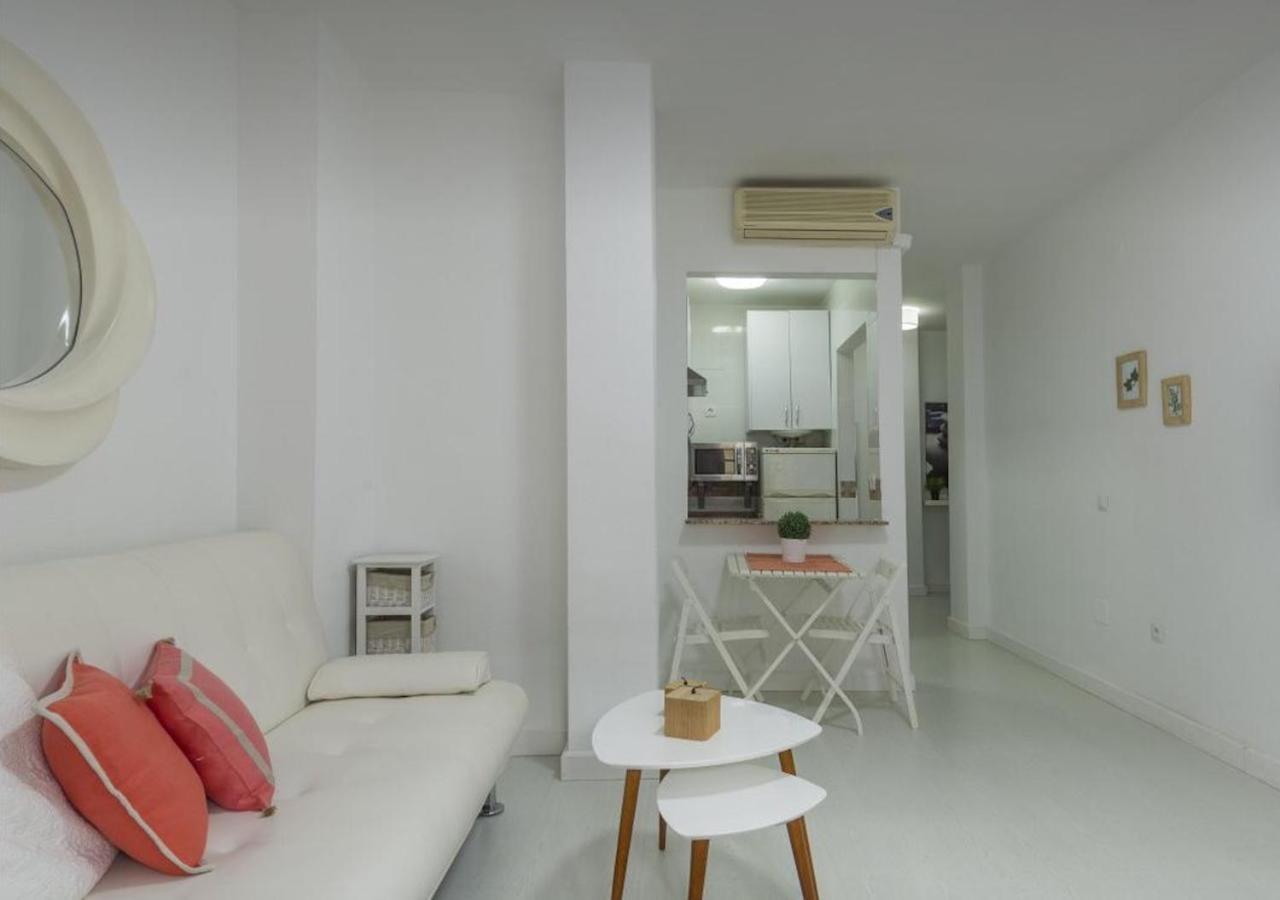 Lovely Studio At The City Heart! Málaga Kültér fotó
